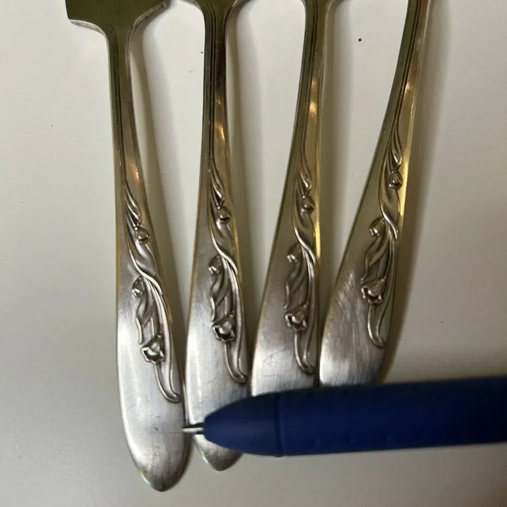 Carlton Silver Plate Salad Fork Set Of 4 Forks Cherie Pattern - Picture 11 of 12